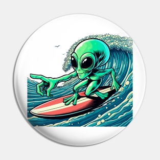 Alien surfer Pin