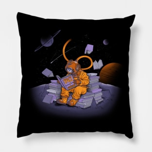 A reader lives a thousand lives - Diving Dress Space Adventures Pillow