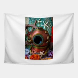 Old Vintage Diving Helmet Tapestry