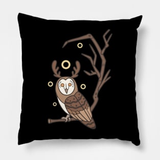 Mysterious owl Pillow