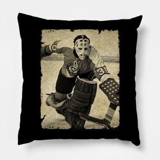 Les Binkley, 1967 in Pittsburgh Penguins (3.12 GAA) Pillow