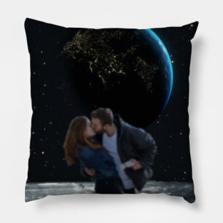 LOVERS IN THE NIGHT. Pillow