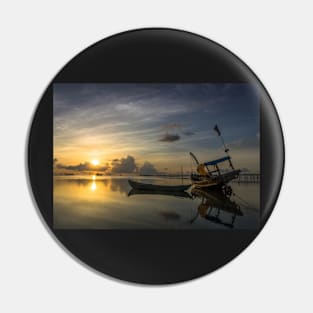 SUNSET AND BOATS ON THE SEA DESIGN Pin