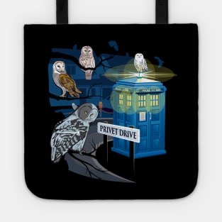 Hedwig says Who for Christmas ? Tote