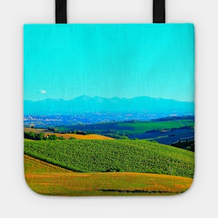 View in Montelupone with hills, fields and trees full of colors and the Sibillini Tote