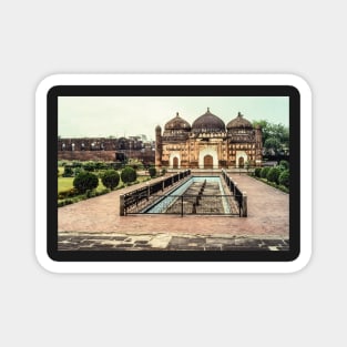 Mosque at Lalbagh Fort Magnet