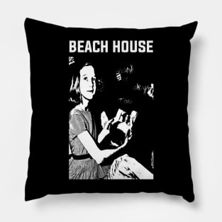 Beach Hose - Girls vintage Pillow