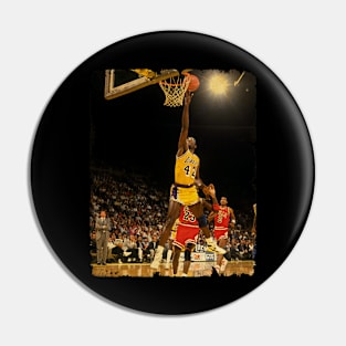 James Worthy - Vintage Design Of Basketball Pin