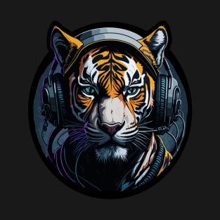 Tiger DJ -Wearing headphones. T-Shirt