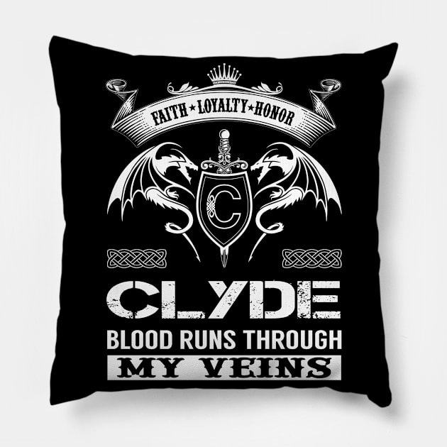 CLYDE Pillow by Linets