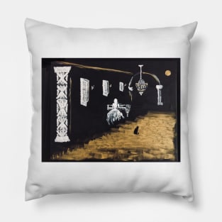 Pianist under the moon light Pillow