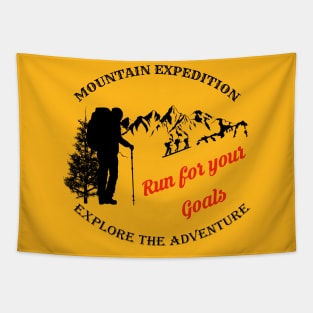 mountains expedition - run for your goals Tapestry