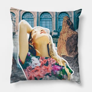 Mansion in the clouds Pillow