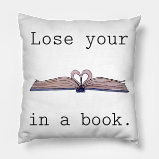 Watercolor Library Lovers Lose your heart in a book Pillow