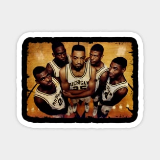 VINTAGE  michigan  BASKETBALL 3 Magnet