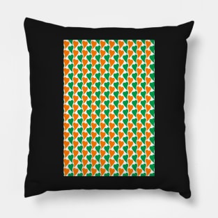 Wavy st. paddy's day hearts Pillow