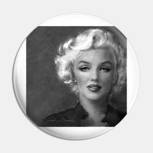 Marilyn Soft bw Pin