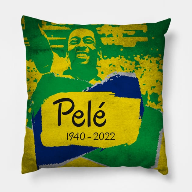 Pele 1940-2022 RIP Pillow by Aloenalone