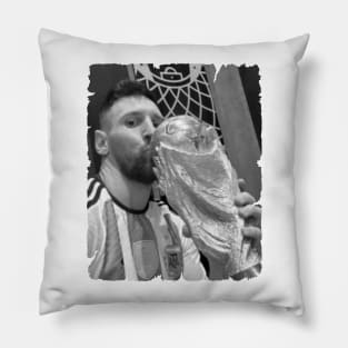 Lionel Messi mode Black Pillow