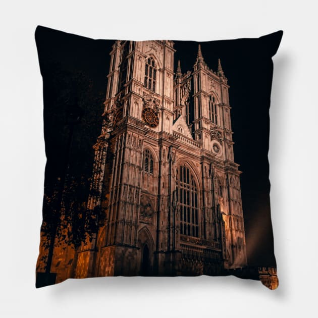 Westminster Abbey - London Pillow by Scala Ad Astra Forum