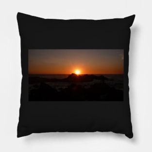 Pelicans at sunset Pillow