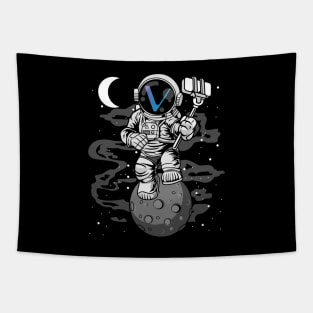 Astronaut Selfie Vechain Crypto VET Coin To The Moon Token Cryptocurrency Wallet Birthday Gift For Men Women Kids Tapestry