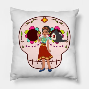 Trainer Frida Pillow