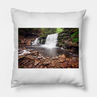 Waterfall Pooling Pillow