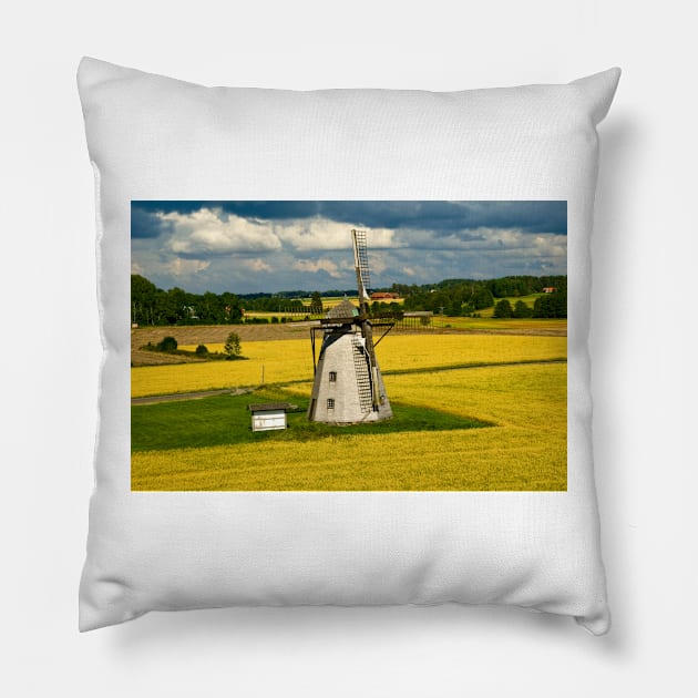 Windmill Pillow by FotoJarmo