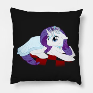 White Queen Rarity with red checkers Pillow