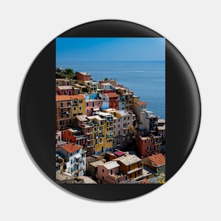 View on the cliff town of Manarola, one of the colorful Cinque Terre on the Italian west coast Pin