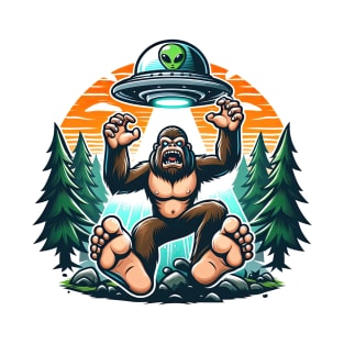 Bigfoot alien abduction T-Shirt