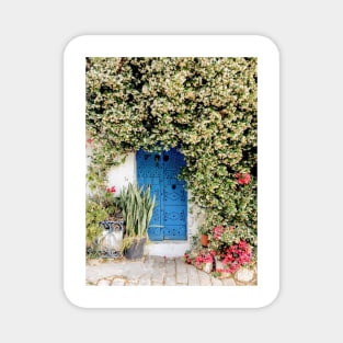 Blue door with pink blossom, Sidi Bou Saïd Magnet