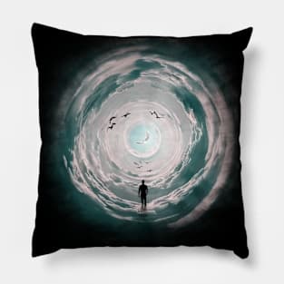 Silhouette to the moon Pillow