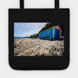 Lone boatshed. Tote