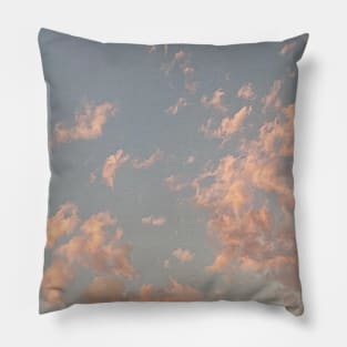 Pink clouds in the summer Pillow