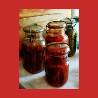 Kitchens - Tomatoes and String Beans in Canning Jars T-Shirt