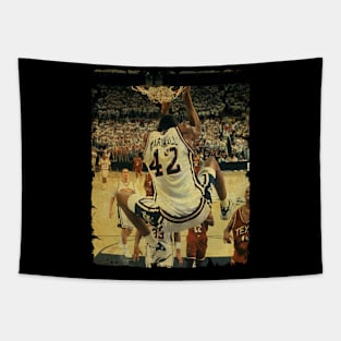 Donyell Marshall - Vintage Design Of Basketball Tapestry