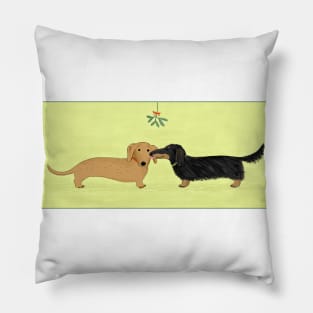 Dachshund Mistletoe Kiss | Cute Wiener Dogs Christmas Holiday Pillow