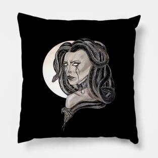 Medusa Pillow