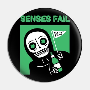 Senses fail skull Pin
