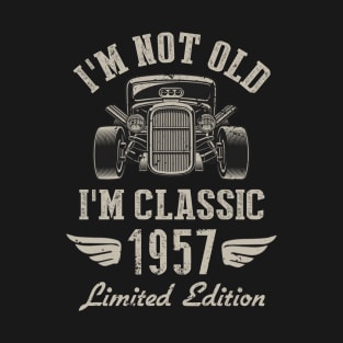 I'm Classic Car 65th Birthday Gift 65 Years Old Born In 1957 T-Shirt