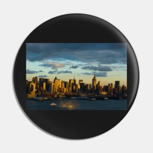 New York skyline Pin