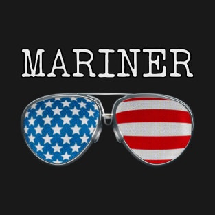 USA PILOT GLASSES MARINER T-Shirt