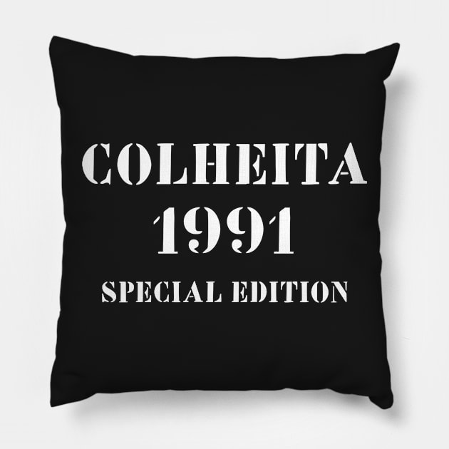 Colheita 1991 Pillow by winepartee