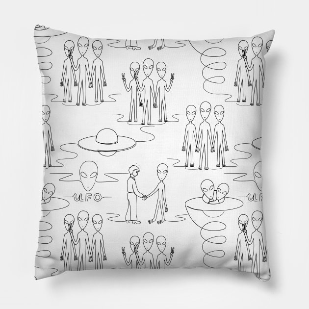 Friendly aliens Pillow by Fresh look