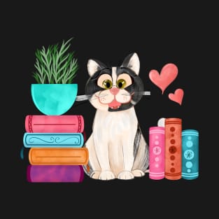 Cute cat and books T-Shirt