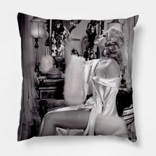 I' Fabulous Bitch Pillow