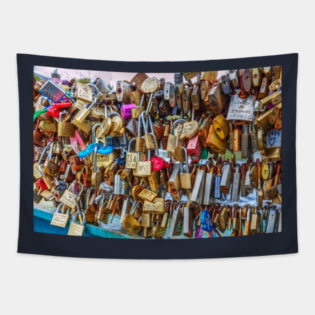 Padlocks On lovelock Bridge, Bakewell, England Tapestry by tommysphotos