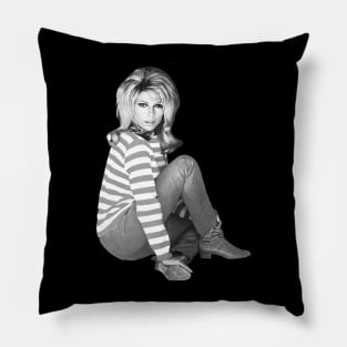 Retro Classic / Nancy Sinatra Pillow